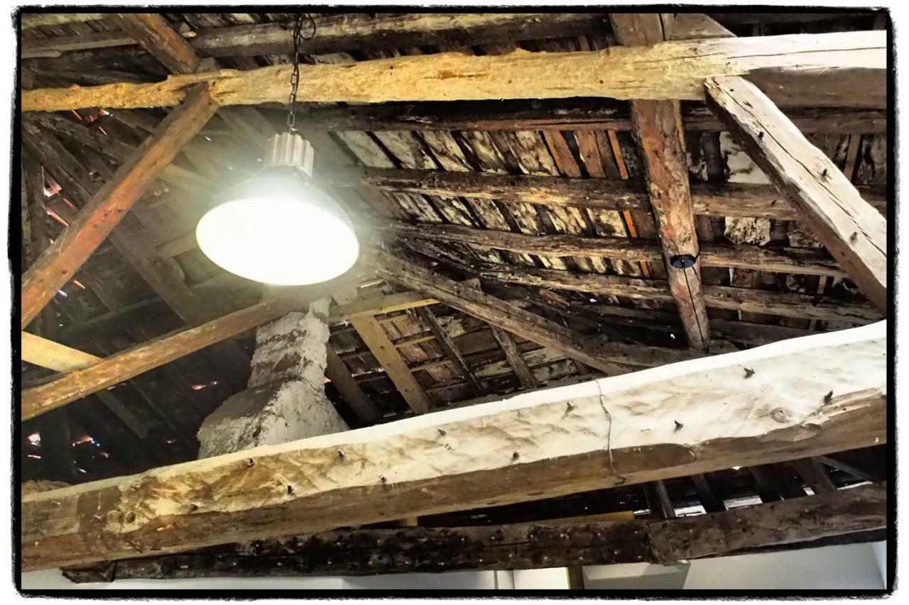 Vieux Corps De Ferme Datant De 1675 Crolles Dış mekan fotoğraf